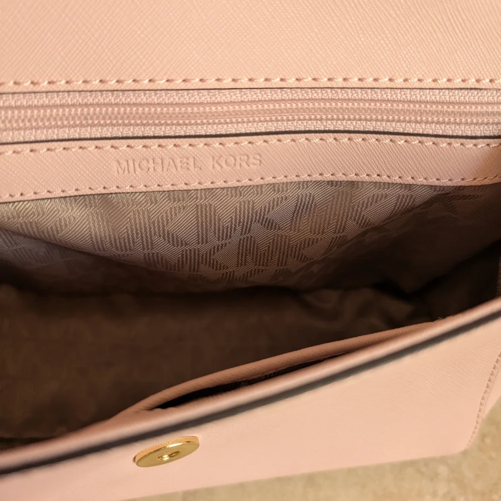 Michael Kors Soft Pink Crossbody Handbag - Picture 6 of 8